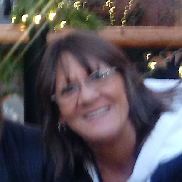 Meet your Posher, Eileen - Picture 1 of 1